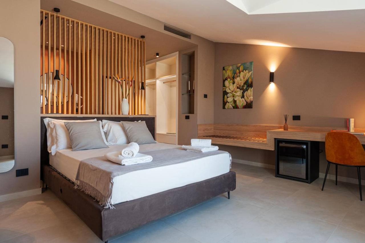 Limen Wellness Hotel & Spa Campofelice Di Roccella Bagian luar foto