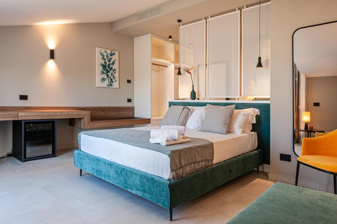 Limen Wellness Hotel & Spa Campofelice Di Roccella Bagian luar foto